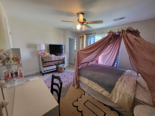 1074 Haymore DR, Moneta, VA 24121