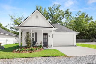 10782 Sage Dr, Walker, LA 70785