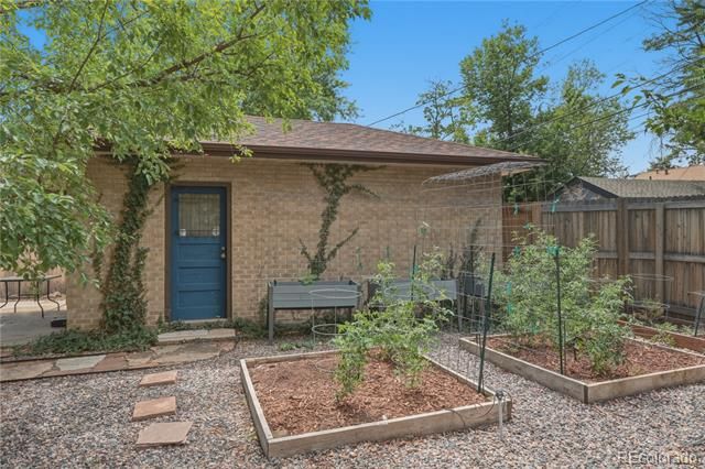 1631 Xanthia Street, Denver, CO 80220