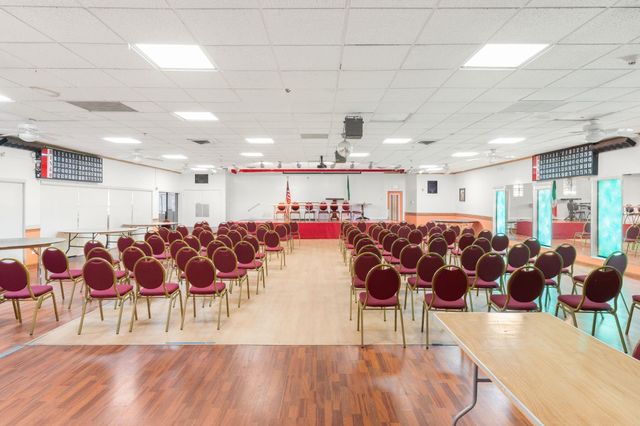 4191 NW 41st Street 214, Lauderdale Lakes, FL 33319