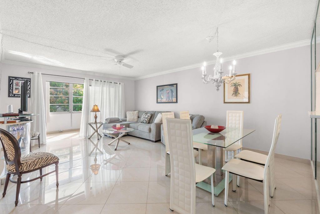 4191 NW 41st Street 214, Lauderdale Lakes, FL 33319