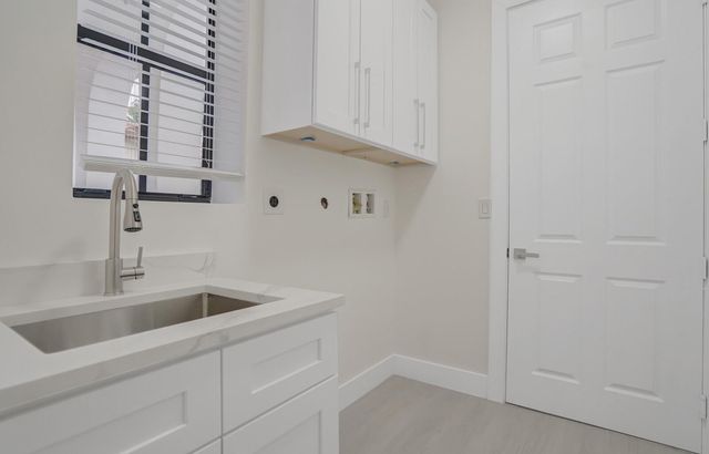 8504 NW 37th Court, Cooper City, FL 33024