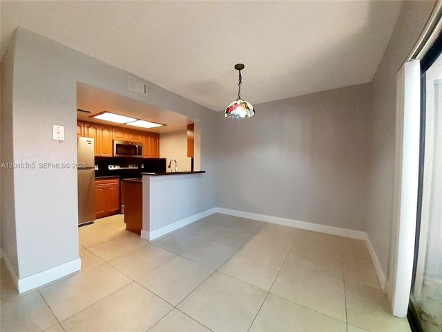 8407 Coral Lake Mnr 8407, Coral Springs, FL 33065