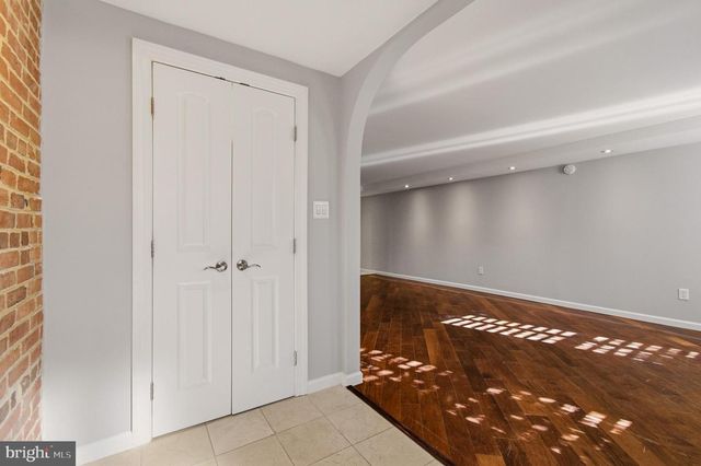 2117 S ST NW, Washington, DC 20008