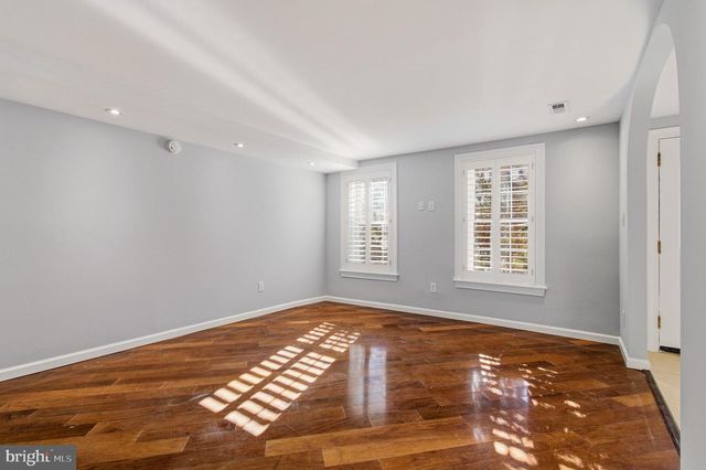2117 S ST NW, Washington, DC 20008
