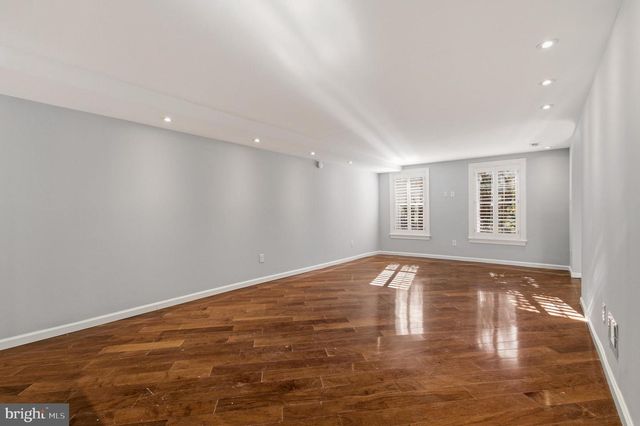 2117 S ST NW, Washington, DC 20008