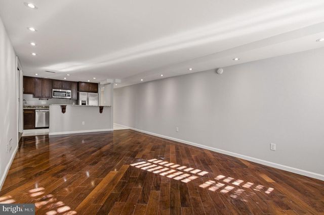 2117 S ST NW, Washington, DC 20008