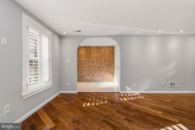 2117 S ST NW, Washington, DC 20008