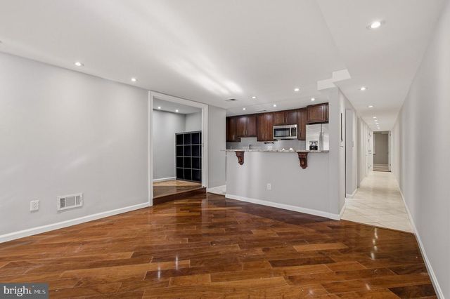 2117 S ST NW, Washington, DC 20008