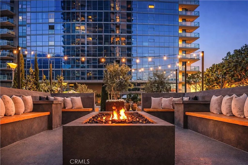 9 MacArthur Place 403, Santa Ana, CA 92707