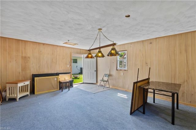 152 Mann DR, Chesapeake, VA 23322