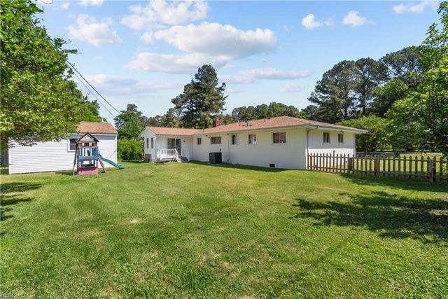 152 Mann DR, Chesapeake, VA 23322