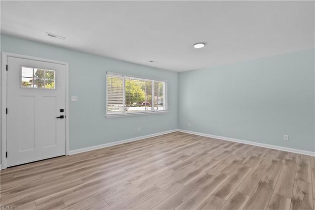 152 Mann DR, Chesapeake, VA 23322