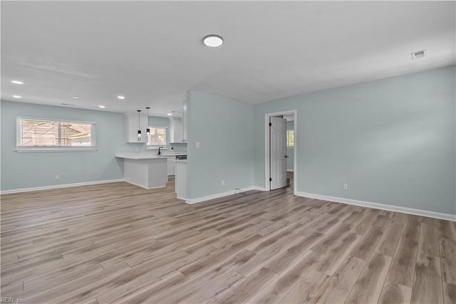 152 Mann DR, Chesapeake, VA 23322