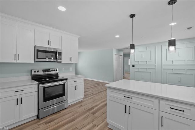 152 Mann DR, Chesapeake, VA 23322