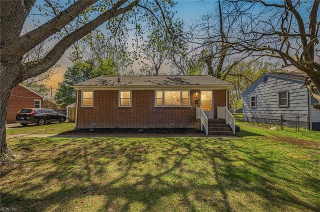 7 Ambrose LN, Hampton, VA 23663