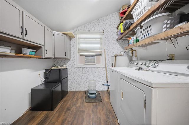 7 Ambrose LN, Hampton, VA 23663