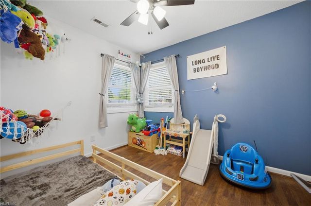 7 Ambrose LN, Hampton, VA 23663