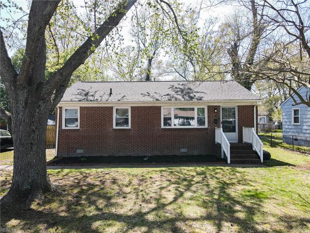 7 Ambrose LN, Hampton, VA 23663