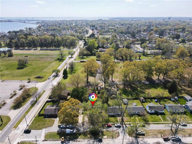 7 Ambrose LN, Hampton, VA 23663