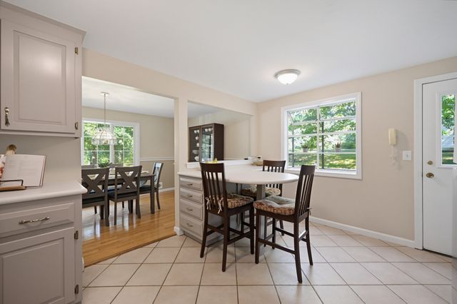 21 Stagecoach Dr, Ashland, MA 01721