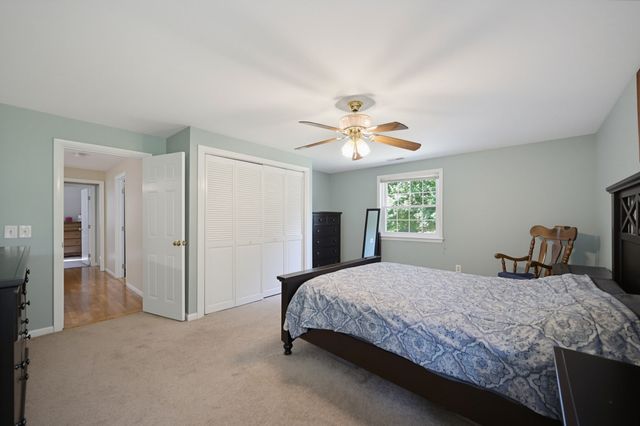 21 Stagecoach Dr, Ashland, MA 01721