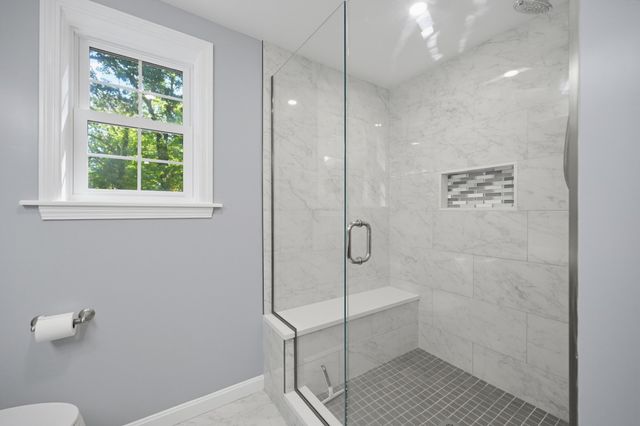 21 Stagecoach Dr, Ashland, MA 01721