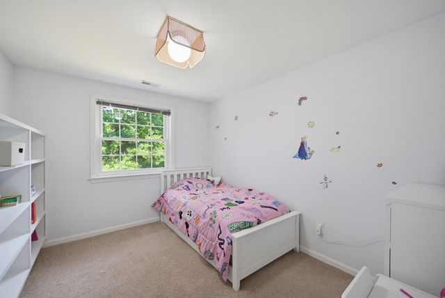 21 Stagecoach Dr, Ashland, MA 01721