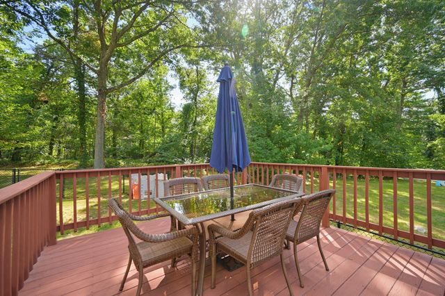 21 Stagecoach Dr, Ashland, MA 01721