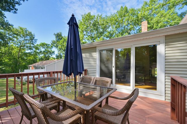 21 Stagecoach Dr, Ashland, MA 01721
