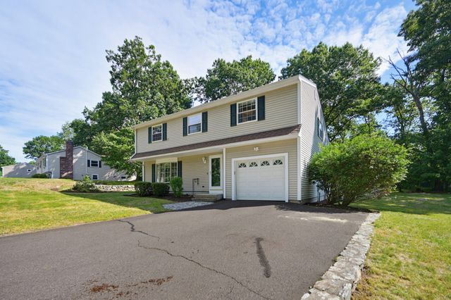 21 Stagecoach Dr, Ashland, MA 01721