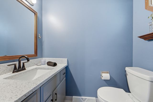 1105 SE Cortina Drive, Ankeny, IA 50021