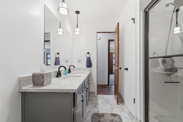 1105 SE Cortina Drive, Ankeny, IA 50021