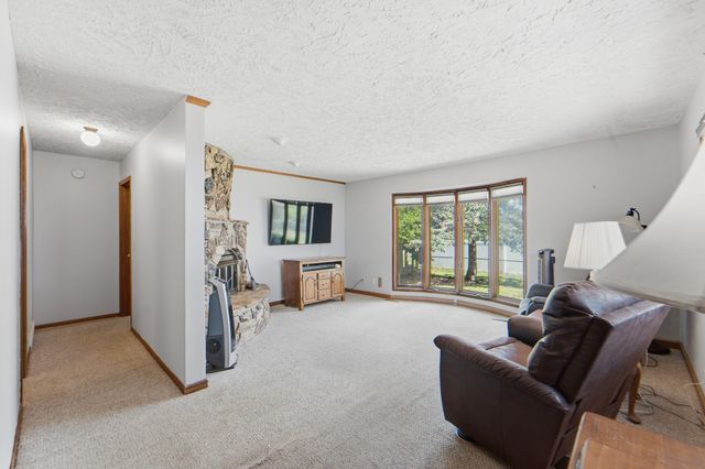1105 SE Cortina Drive, Ankeny, IA 50021