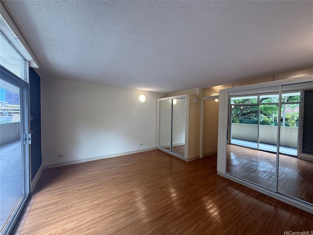 952 Ahana Street 174, Honolulu, HI 96814