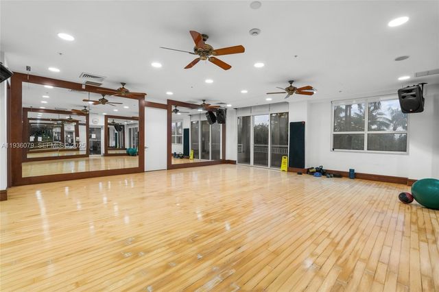 19501 W Country Club Dr 2415, Aventura, FL 33180