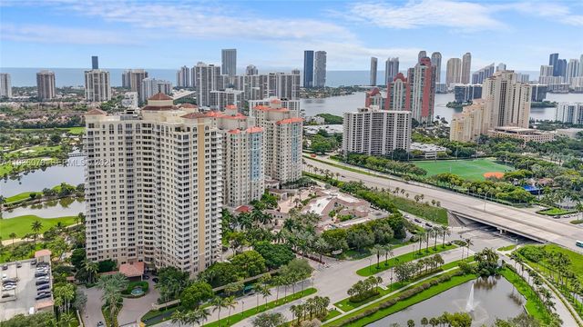 19501 W Country Club Dr 2415, Aventura, FL 33180