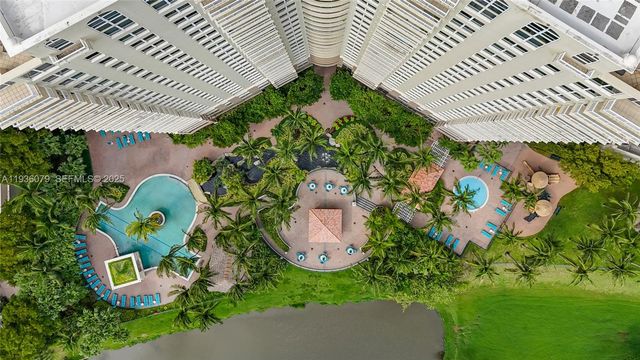 19501 W Country Club Dr 2415, Aventura, FL 33180