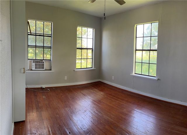 466 S County Road 307, Orange Grove, TX 78372