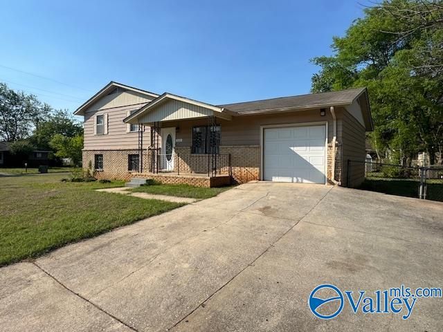 522 Lisa Lane NW, Huntsville, AL 35811