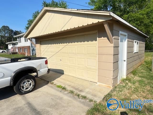 522 Lisa Lane NW, Huntsville, AL 35811