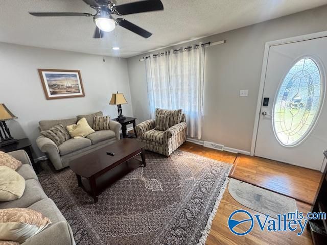 522 Lisa Lane NW, Huntsville, AL 35811