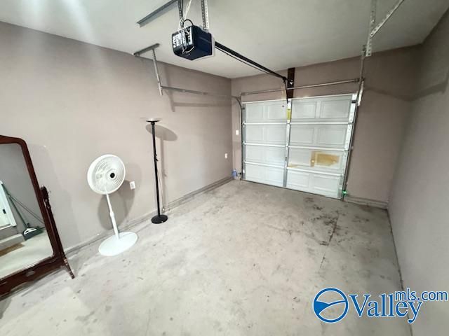 522 Lisa Lane NW, Huntsville, AL 35811