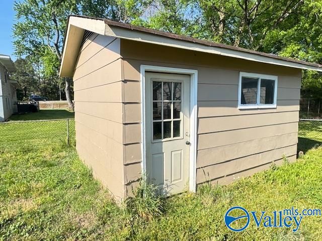 522 Lisa Lane NW, Huntsville, AL 35811