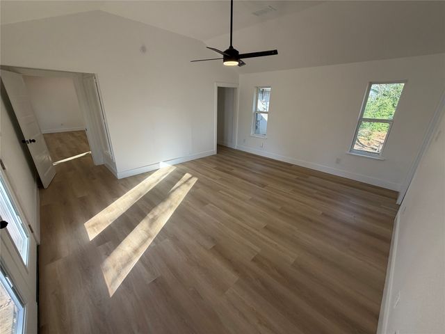 129 Oak Trail, Burleson, TX 76028