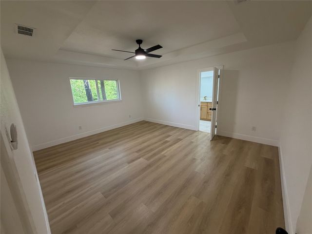 129 Oak Trail, Burleson, TX 76028