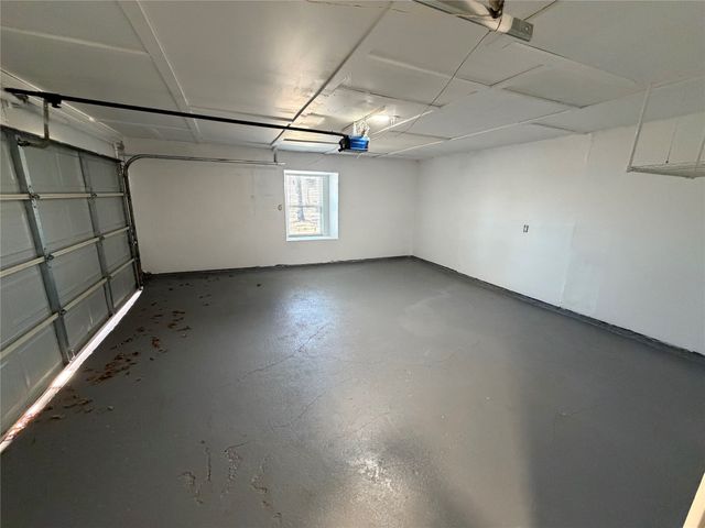 129 Oak Trail, Burleson, TX 76028