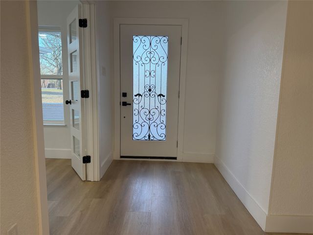 129 Oak Trail, Burleson, TX 76028