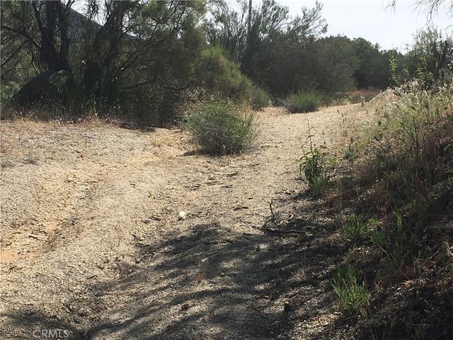 7 Willow Creek Road, Hemet, CA 92544