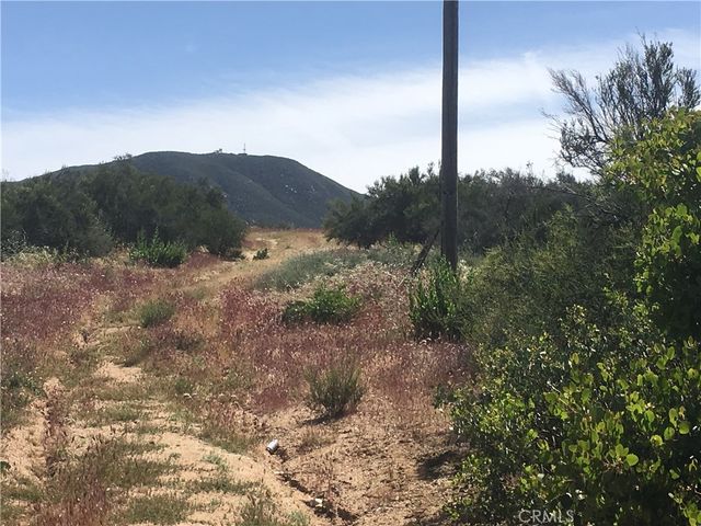 7 Willow Creek Road, Hemet, CA 92544